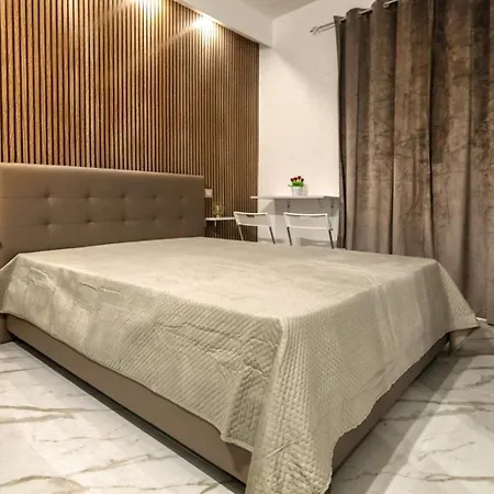 And Me - 5 Min Dall'aeroporto & Wi-fi B&B 나폴리