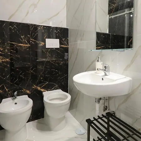 And Me - 5 Min Dall'aeroporto & Wi-fi 나폴리