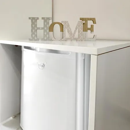 And Me - 5 Min Dall'aeroporto & Wi-fi 4*