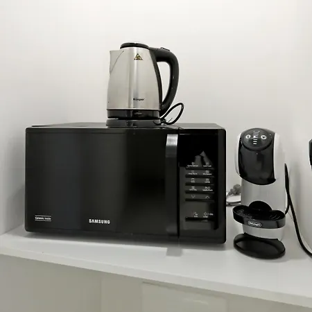 And Me - 5 Min Dall'aeroporto & Wi-fi